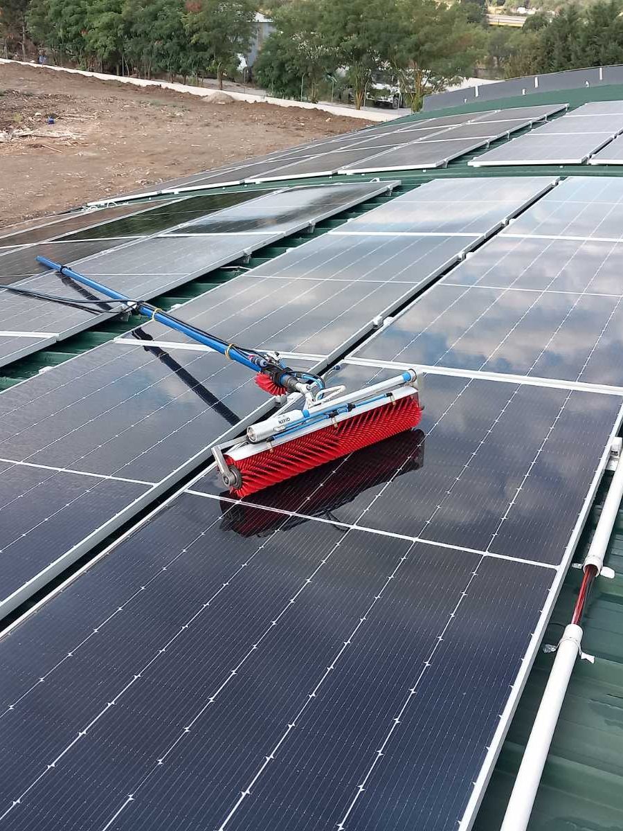 τηλεσκοπικό κοντάρι πάνω σε πάνελ